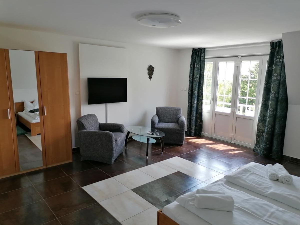 Villa Pelso Balatongyörök Eksteriør billede